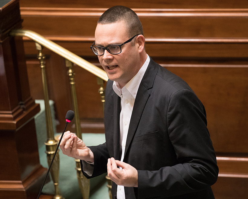 Raoul Hedebouw aan het woord in de Kamer