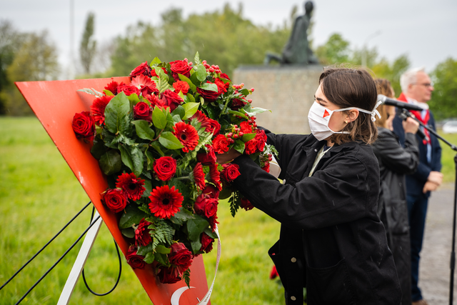 Amina Vandenheuvel (RedFox) op 8 mei in Breendonk: “Wij staan op de schouders van reuzen ”