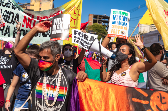 "Wij maken ons ernstige zorgen over de bedreiging van de democratische instellingen van Brazilië."