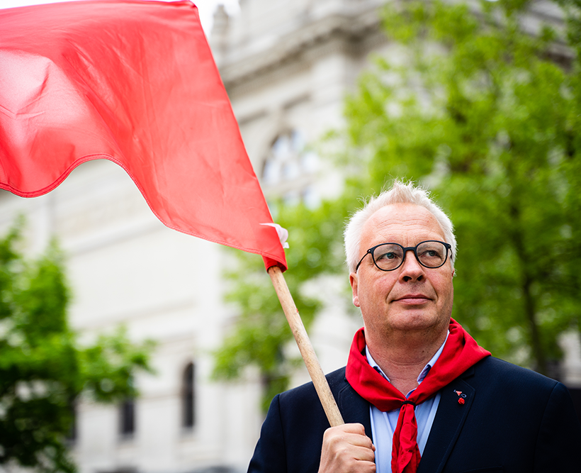 “Danny en Anna vragen geen pot choco. Zij vragen respect” - Toespraak Peter Mertens 1 mei 2021