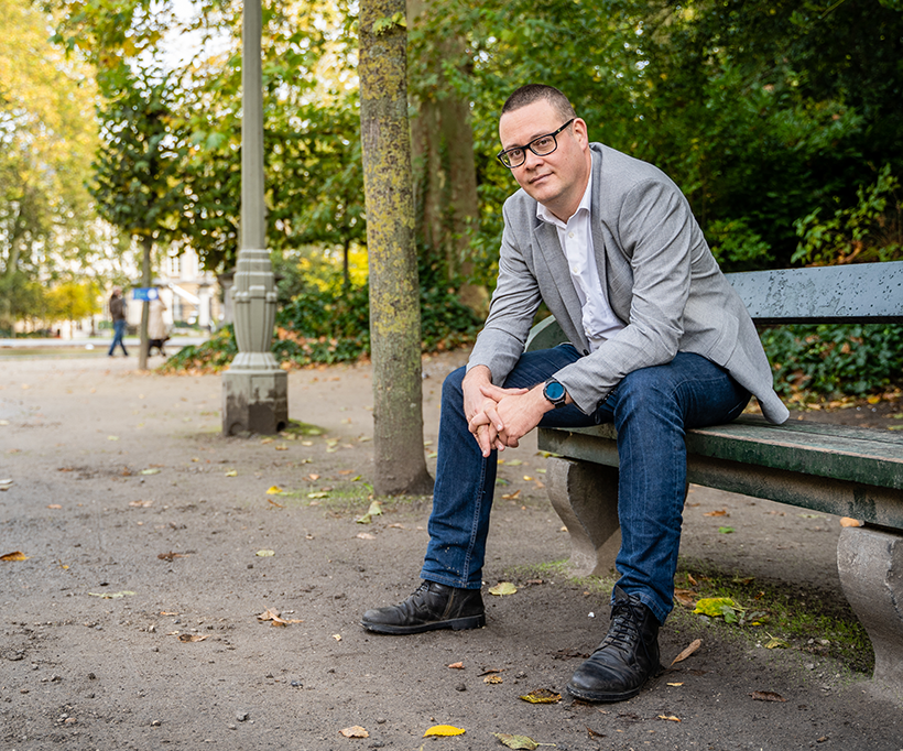 Augmentation de la marge bénéficiaire des grandes entreprises : « Ce sont les prix qu’il faut bloquer, pas les salaires » réagit Raoul Hedebouw (PTB)