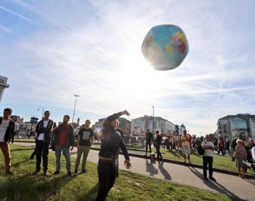 Le mouvement pacifiste se mobilise contre le sommet de l'OTAN à Bruxelles : « La paix ! Pas de nouvelle guerre froide ! »