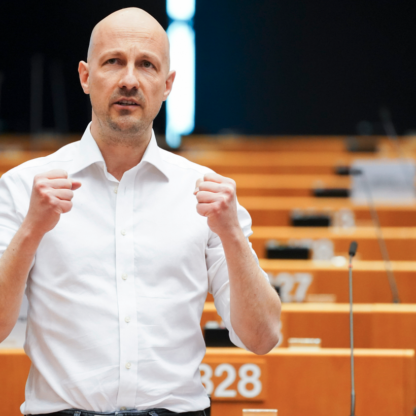 Marc Botenga : « Les propositions européennes protègent les multinationales et le marché, pas les gens »