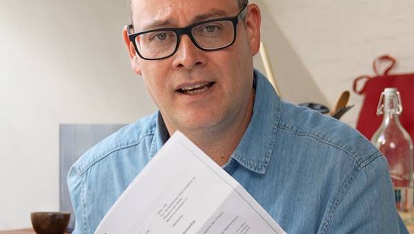 Raoul Hedebouw wordt bedreigd met gerechtelijke stappen door ex-Kamervoorzitter Siegfried Bracke (N-VA)
