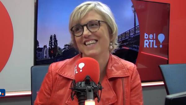 Sofie Merckx au micro de Bel RTL