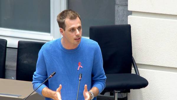 Jos D’Haese tijdens zijn tussenkomst in het Vlaams parlement