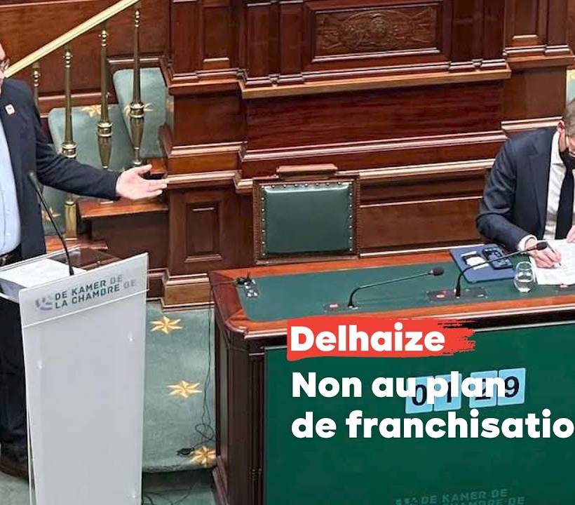 Peter Mertens confronte le ministre Pierre-Yves Dermagne au Parlement fédéral.