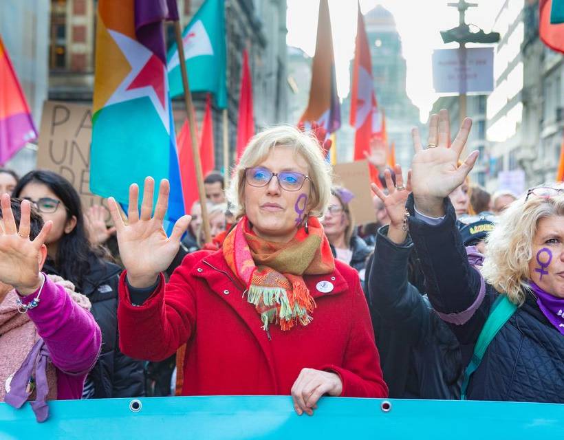 Le droit à l'avortement en danger : le PTB remet sur la table la dépénalisation totale de l'avortement