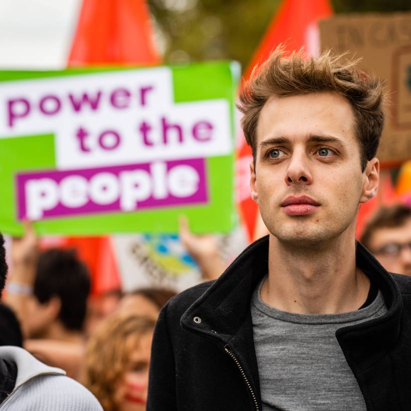 Europese koolstoftaks: “Mensen op kosten jagen zal klimaat niet vooruit helpen”, zegt PVDA