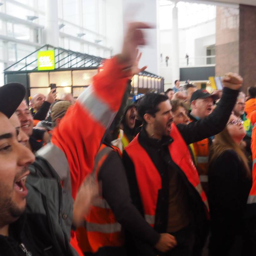 PVDA vraagt maatregelen om zomer van reizigers en personeel in Zaventem te redden