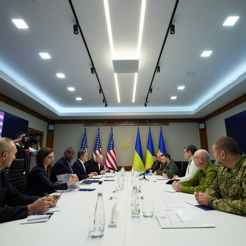 Oekraïne: een zware oorlogstrom, en een dringende vredesgong