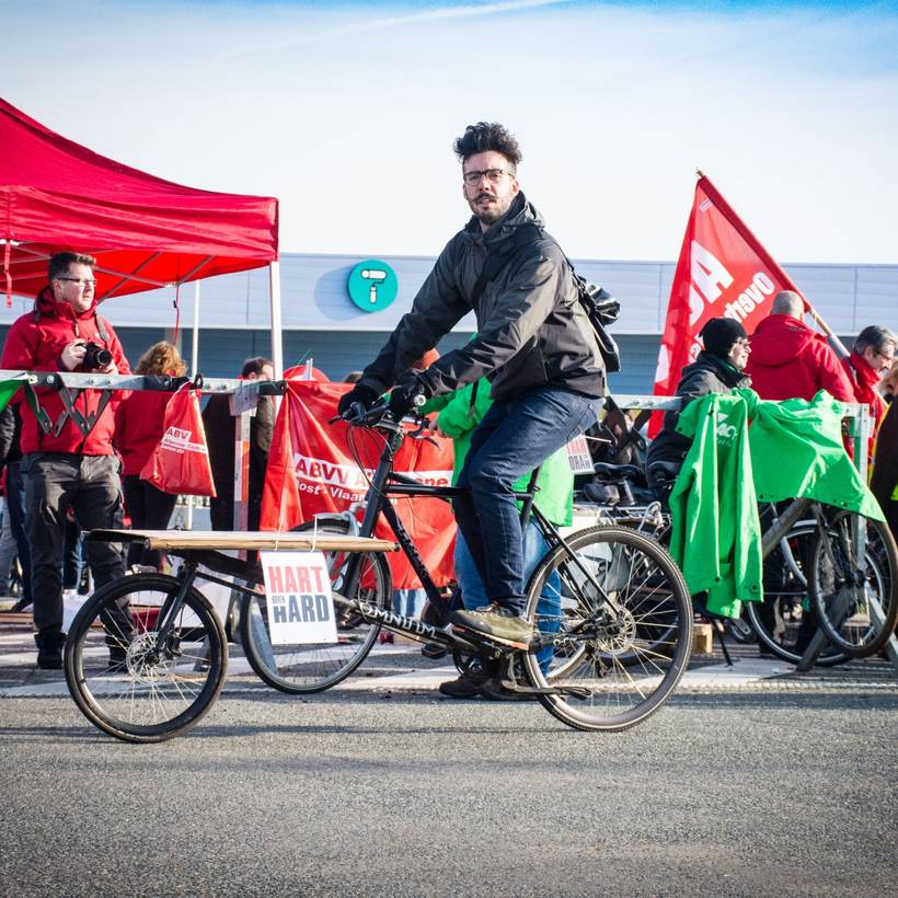 Algemene staking succesvol: de werkende bevolking eist haar deel van de rijkdom op