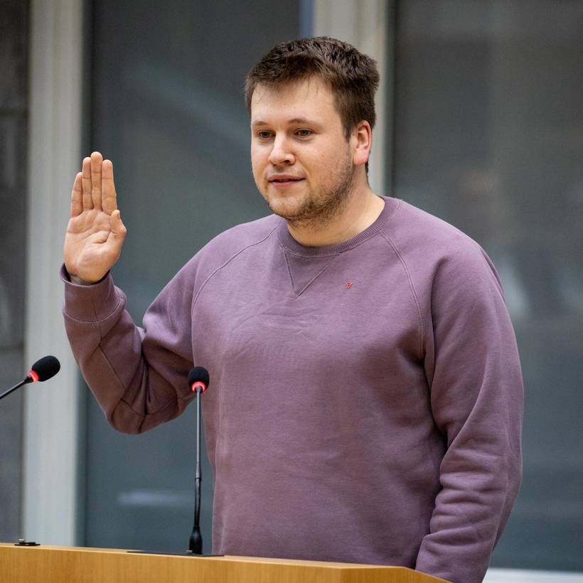 Onno Vandewalle (PVDA) legt eed af in Vlaams parlement