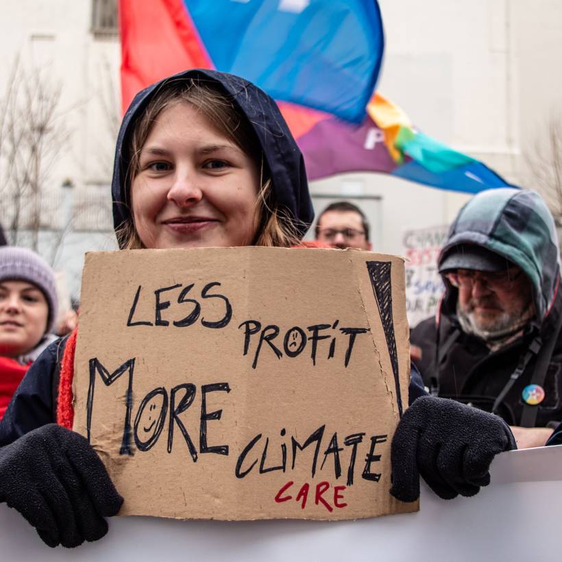 70.000 in Brussel: "Een nieuwe wind waait van onderuit: die van de sociale klimaatrevolutie"