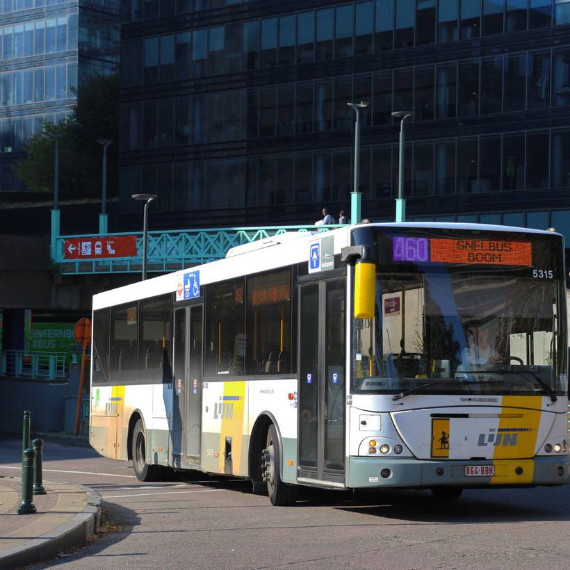 Vlaamse regering wil in de spits hogere ticketprijzen bij De Lijn