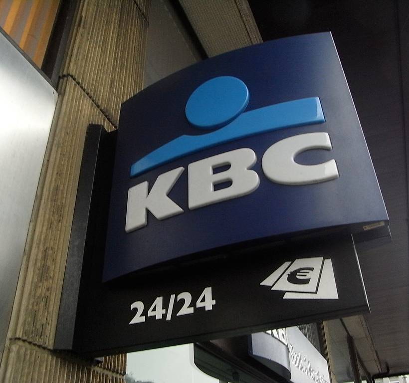 “KBC kan niet eerst 12 miljard euro winst maken en dan 1400 jobs schrappen”