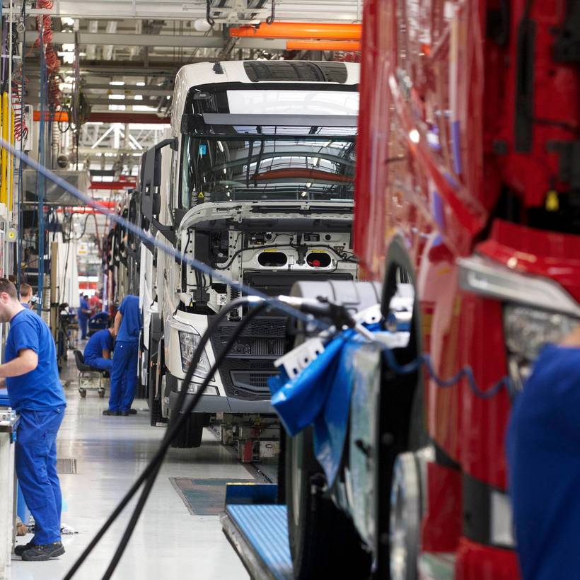 Volvo Trucks licencie 290 intérimaires : « Les emplois stables et décents doivent devenir la norme »