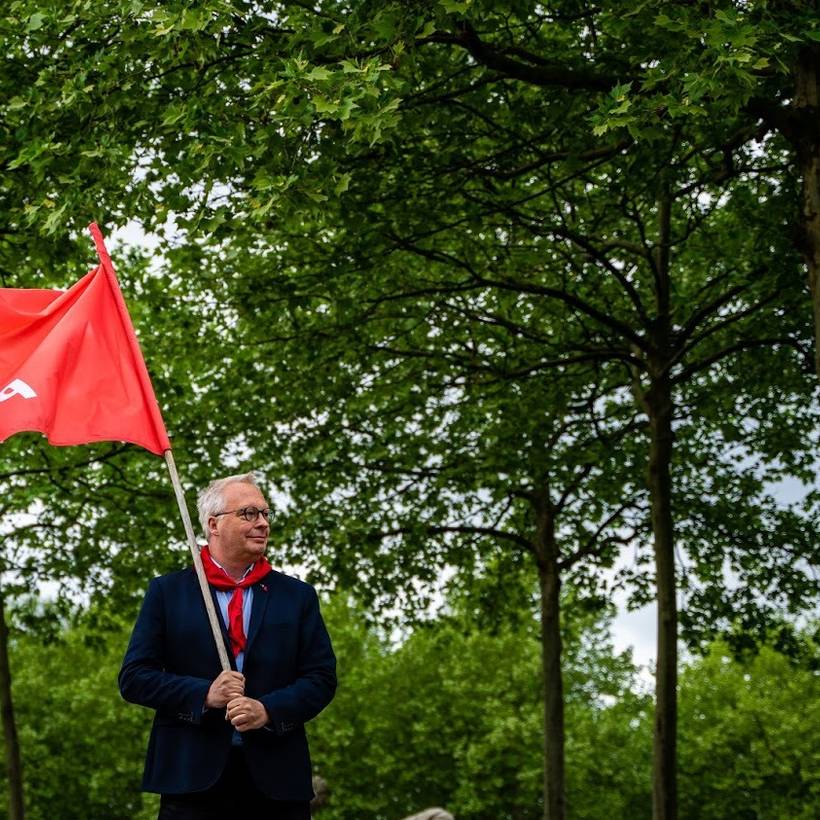 Peter Mertens roept linkse partijen op om loononderhandelingen vrij te maken