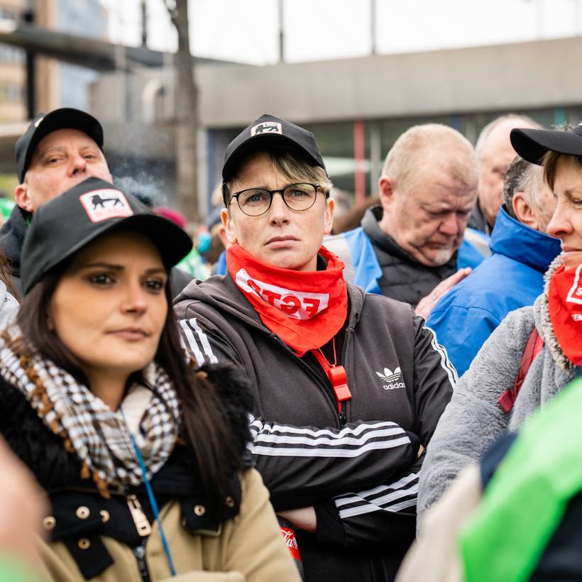 Werkneemsters van Delhaize tijdens een betoging