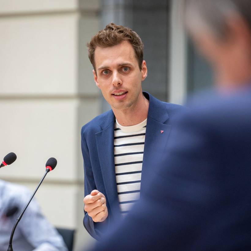 Jos D'Haese in het Vlaams Parlement.