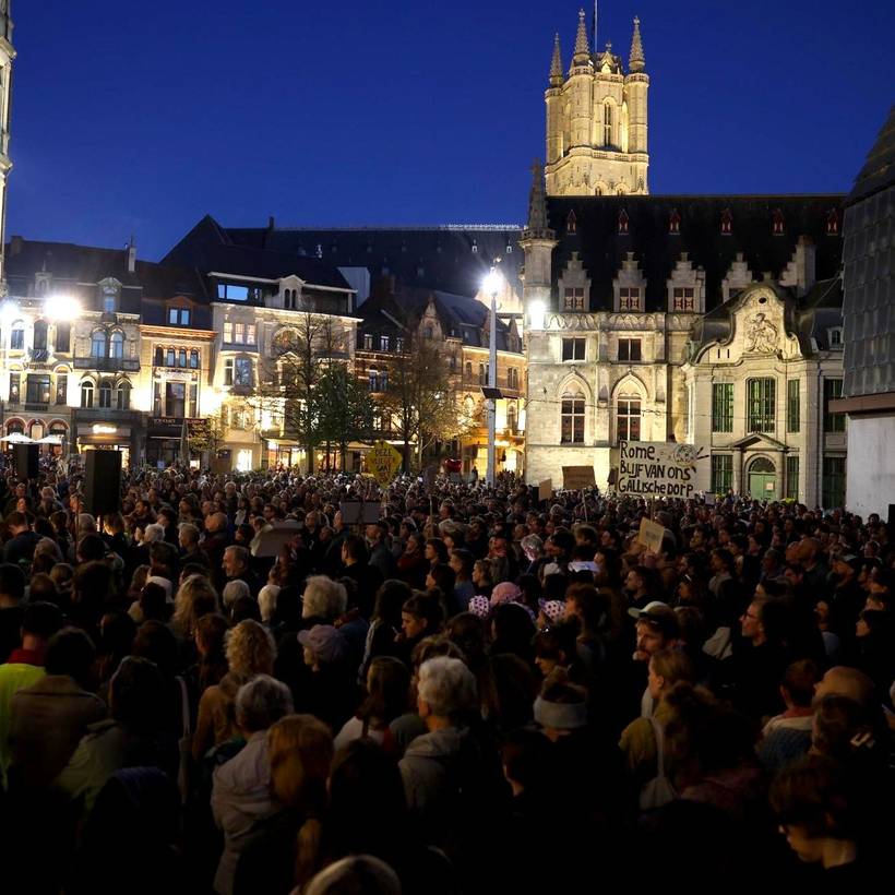 Des milliers de Gantois manifestent contre la N-VA.