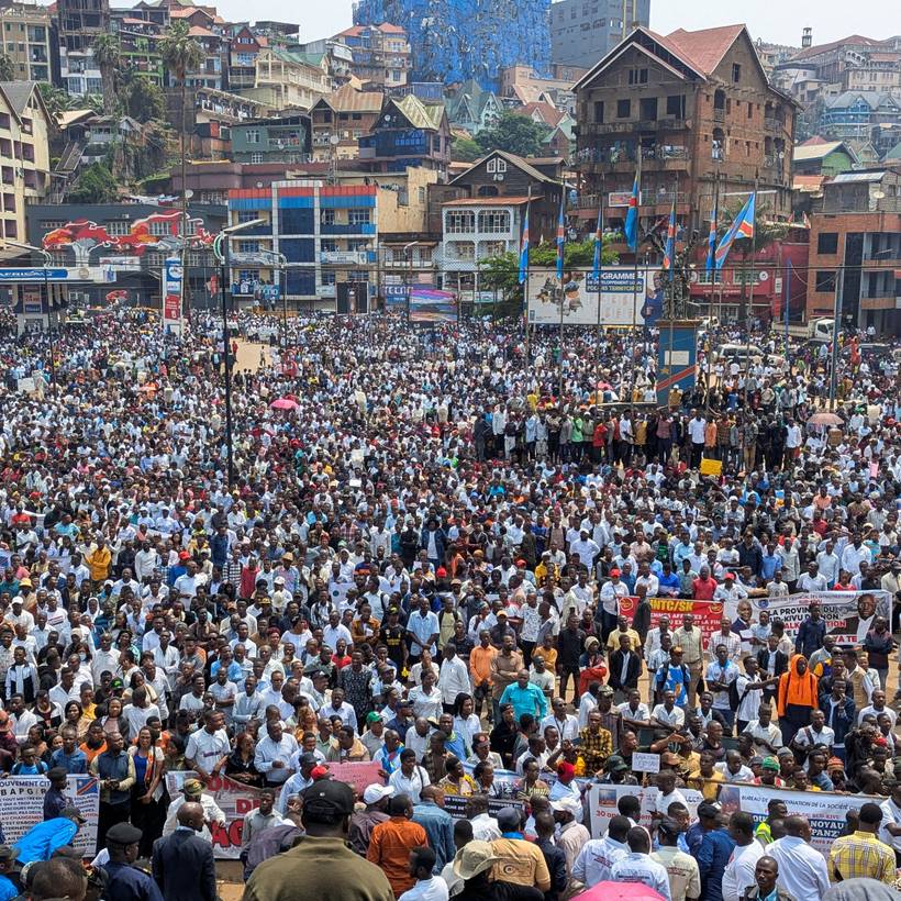 Betoging tegen de invasie van Rwandese krachten in Oost-Congo in Bukavu.