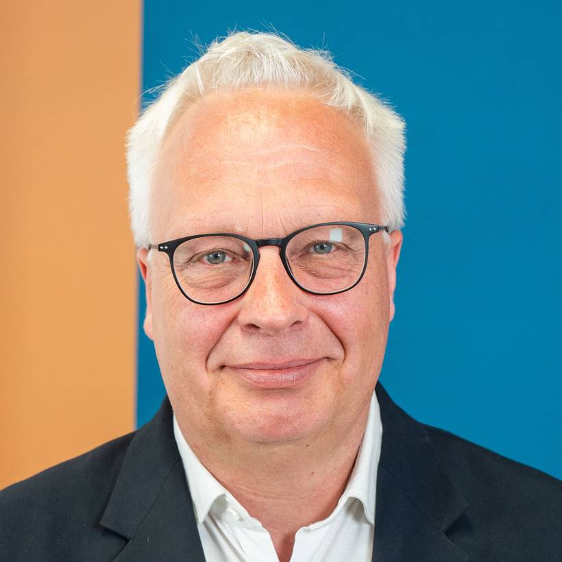 Peter Mertens.