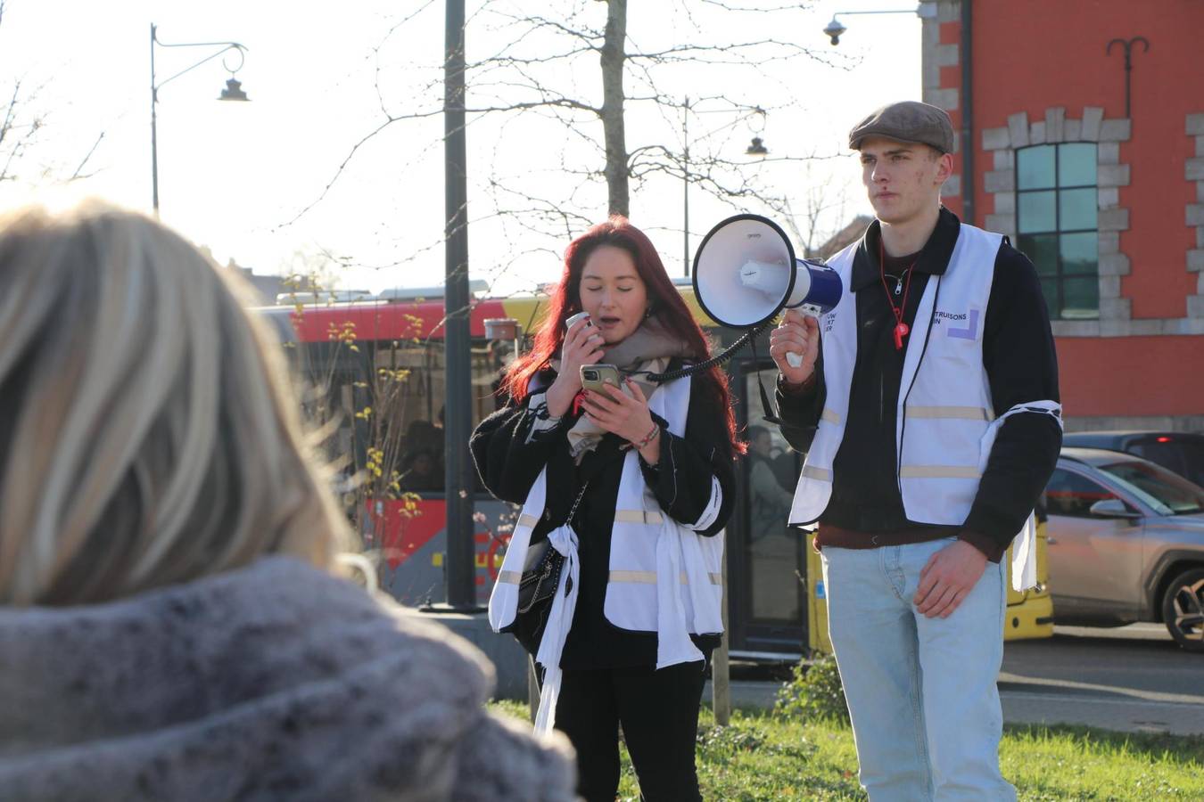 À Liège et à Namur, des élèves, des profs et des parents sont venus en nombre pour dénoncer les mesures du MR et des Engagés