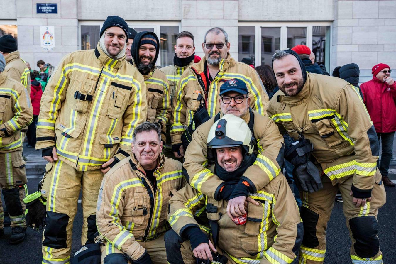 Een groep brandweermannen