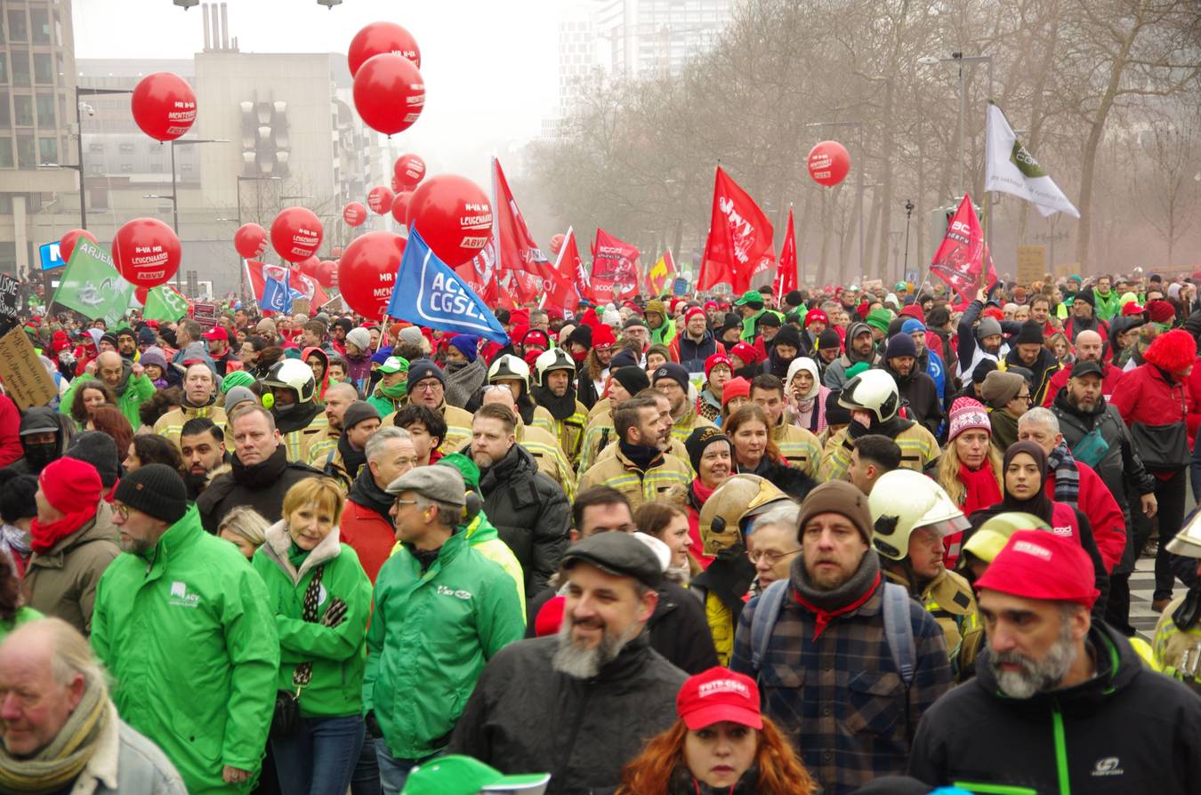 vakbondsbetoging 13 februari: beeld van de massa