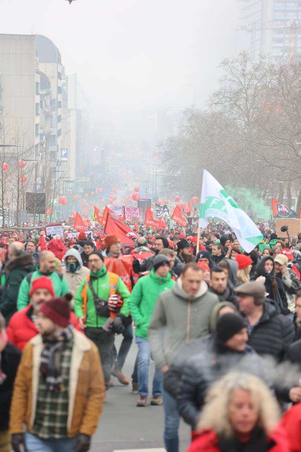 vakbondsbetoging 13 februari: beeld van de massa