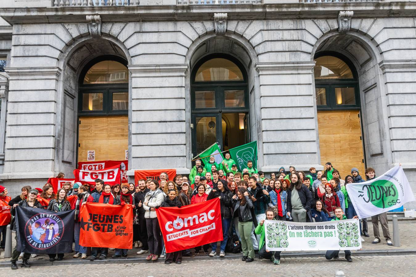 Grève du 31 mars 2025 : Photo de groupe des jeunesses syndicales