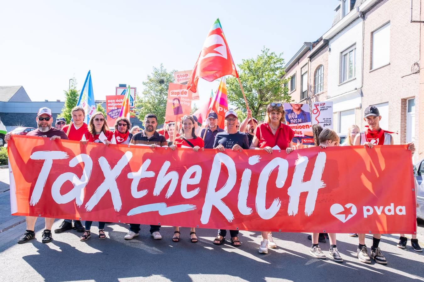 1 mei in Kortrijk, met het blok van de PVDA